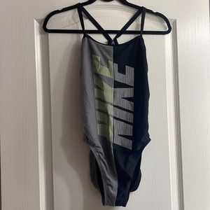 Nike Logo Women's Swimsuit